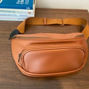 Kibou vegan leather tan Fanny pack baby bag like new